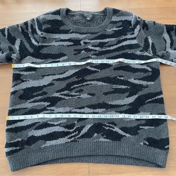 Barefoot Dreams | Womens Seaside Crewneck Pullover Carbon Camo CozyChic Black 2X - Picture 7 of 8